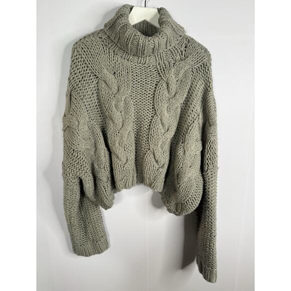 POL Cable knit Oversized Chunky Sweater Women's M Gray Turtleneck Cropped - Picture 1 of 8